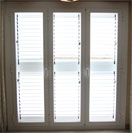 puerta batiente de aluminio